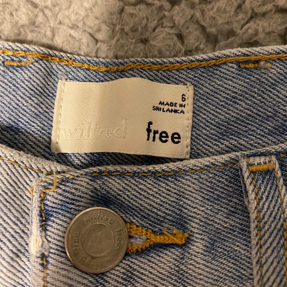 ARITZIA wilfred highwaisted denim shorts - Picture 3 of 4